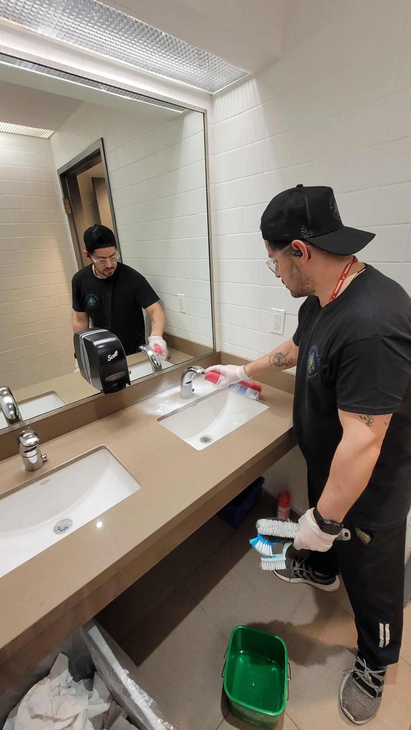 Deep cleaning North York commercial washroom and high traffic areas